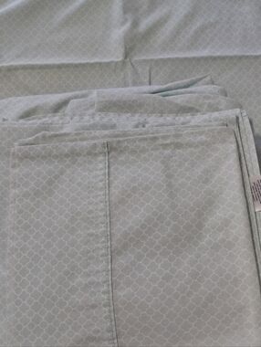 Light Green Geometric King Size Sheet Set